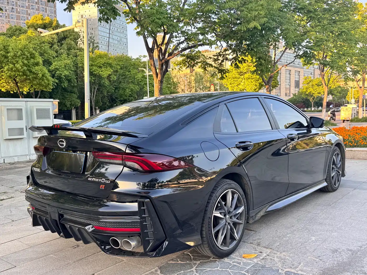 GAC Trumpchi Trumpchi Emkoo 2022 270T DCT J16 R-style Track Edition фото 5