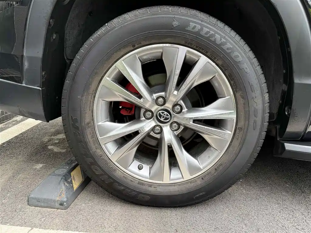 Toyota Highlander 2018 2.0T 2WD Elite 7-seater (China V) фото 36