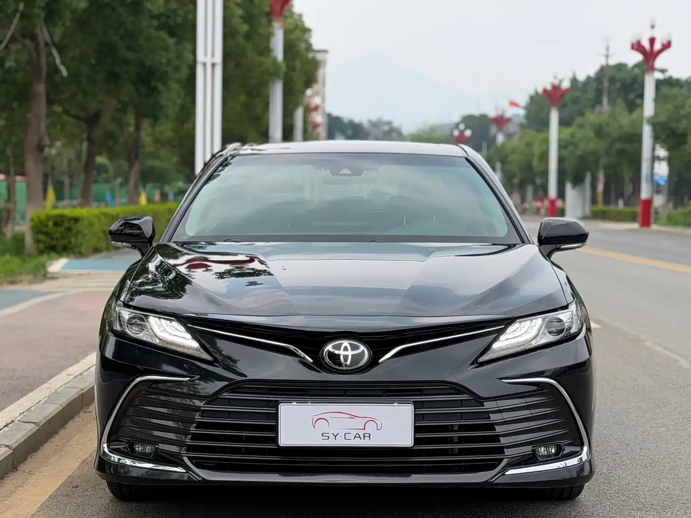 Toyota Camry 2021 2.0G Luxury Edition фото 2