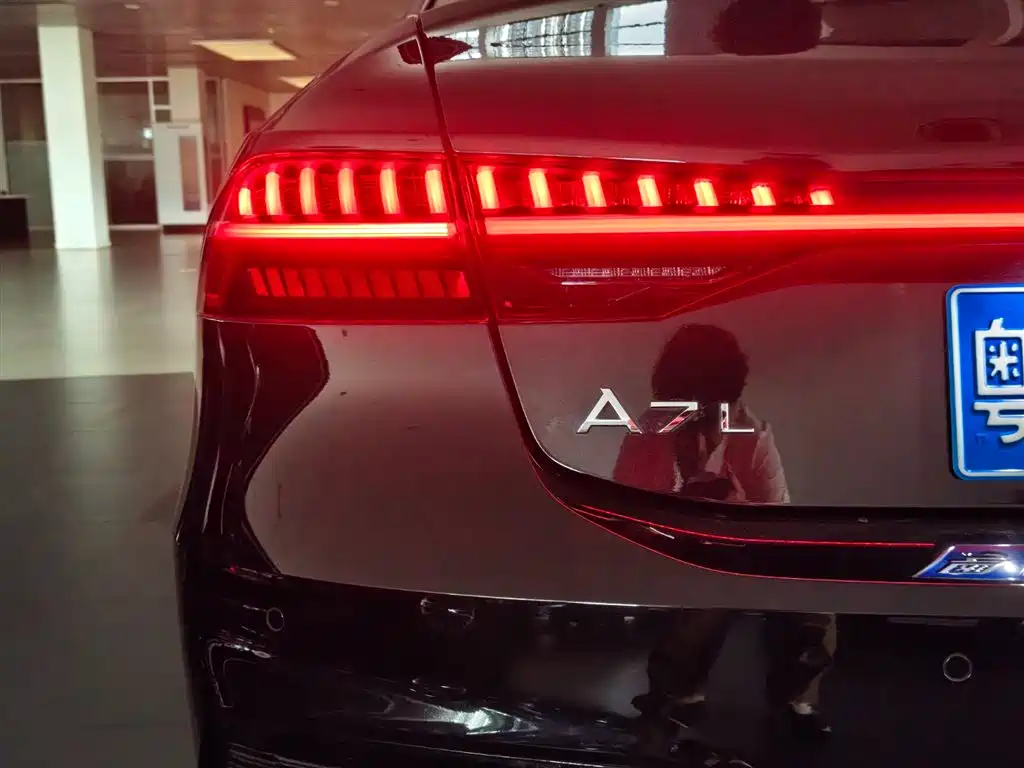 Audi A7L 2025 Model Year 45 TFSI quattro Premium фото 7