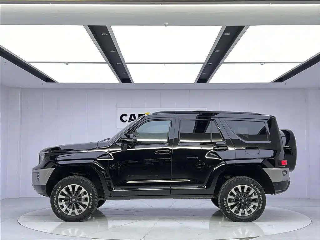 TANK TANK 700 NEW ENERGY