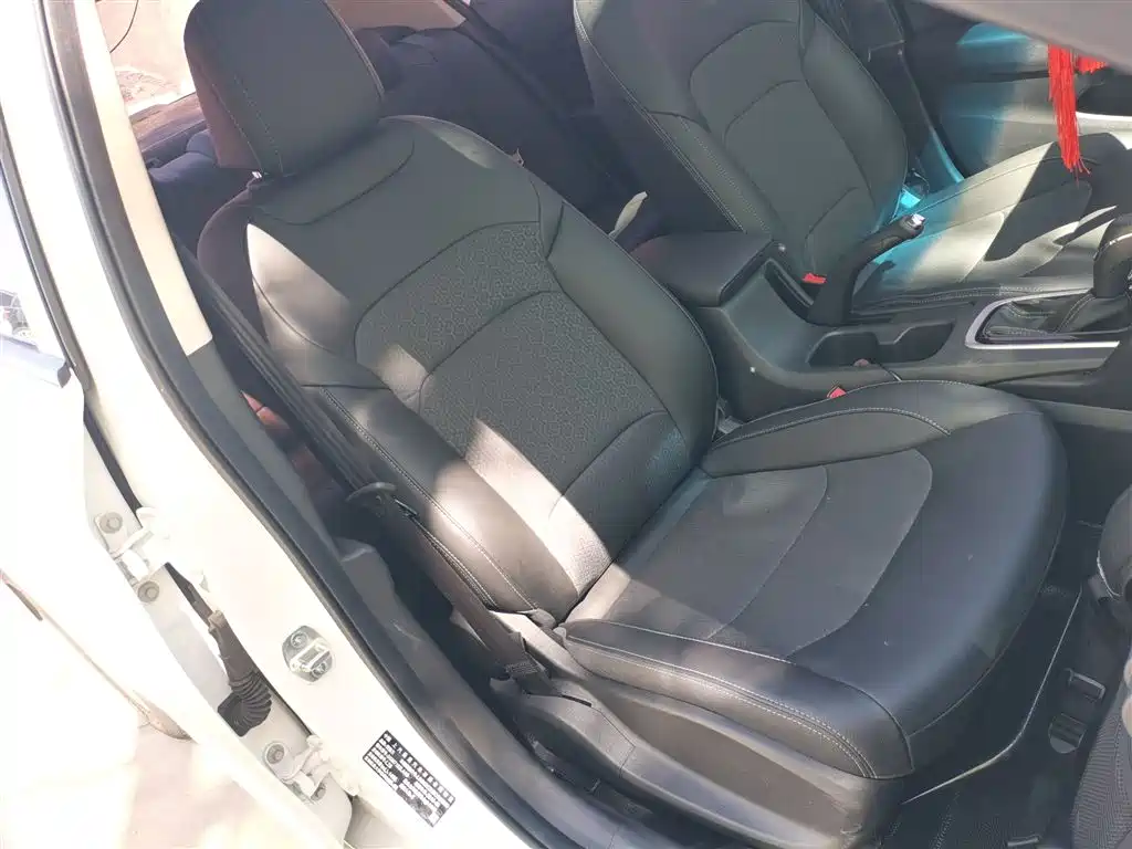 Chevrolet Cavalier 2019 320 Automatic Joy Edition фото 25