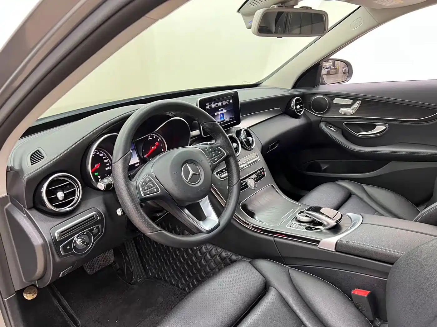 Mercedes-Benz C-Class 2018 C 200 L Sport Edition фото 13