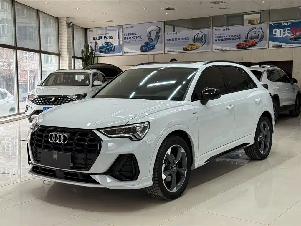 Audi Q3 2023 35 TFSI Fashion Dynamic (1.4T)