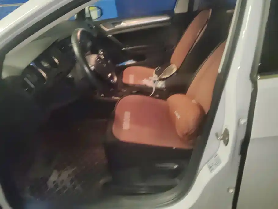 Фото 9 - Volkswagen Golf