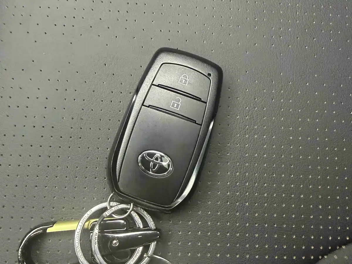 Toyota Corolla Cross 2026 2.0L Elite Edition фото 8