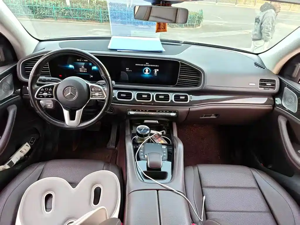  GLE
