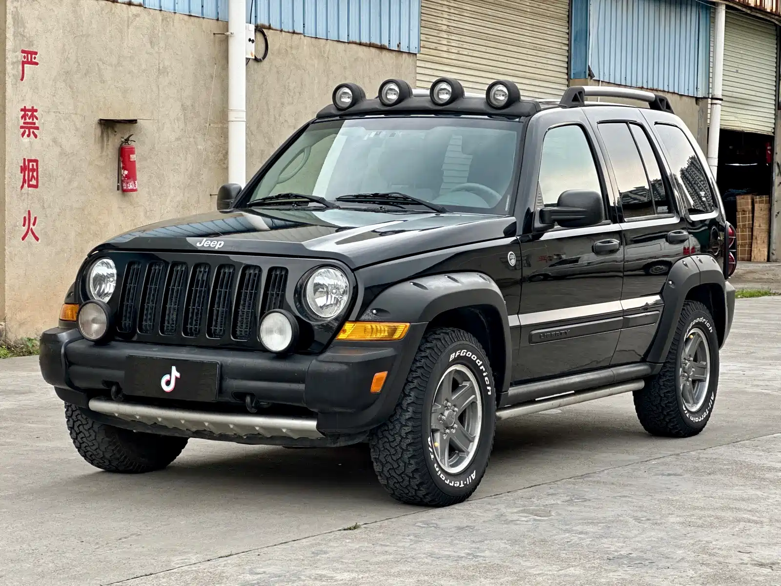 Photo 1 - Jeep Liberty