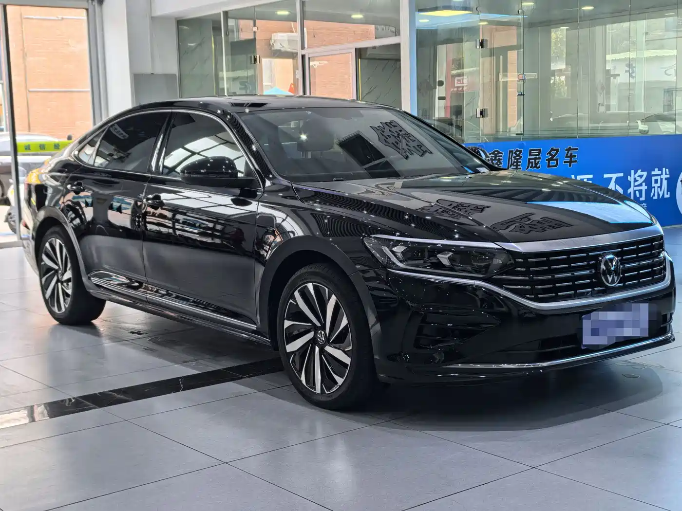 Фото 3 - Volkswagen Passat