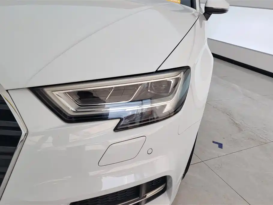 Audi A3 2018 30th Anniversary Limousine 35 TFSI Sport фото 5