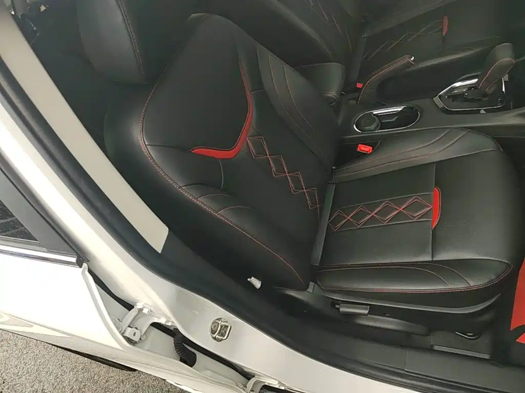 Soueast DX3 2018 2018 1.5T CVT Premium
