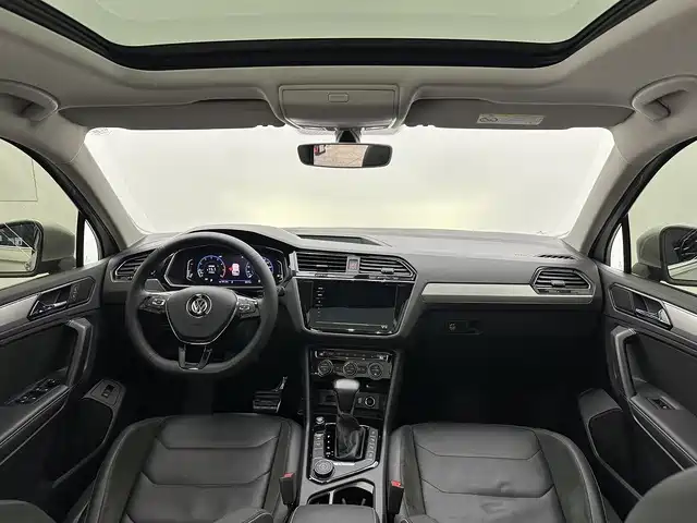 Фото 8 - Volkswagen Tiguan L