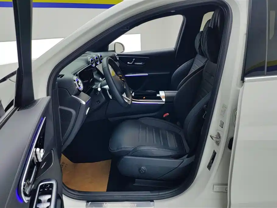 Mercedes-Benz GLC 2023 GLC 260 L 4MATIC Luxury 7-Seater фото 9