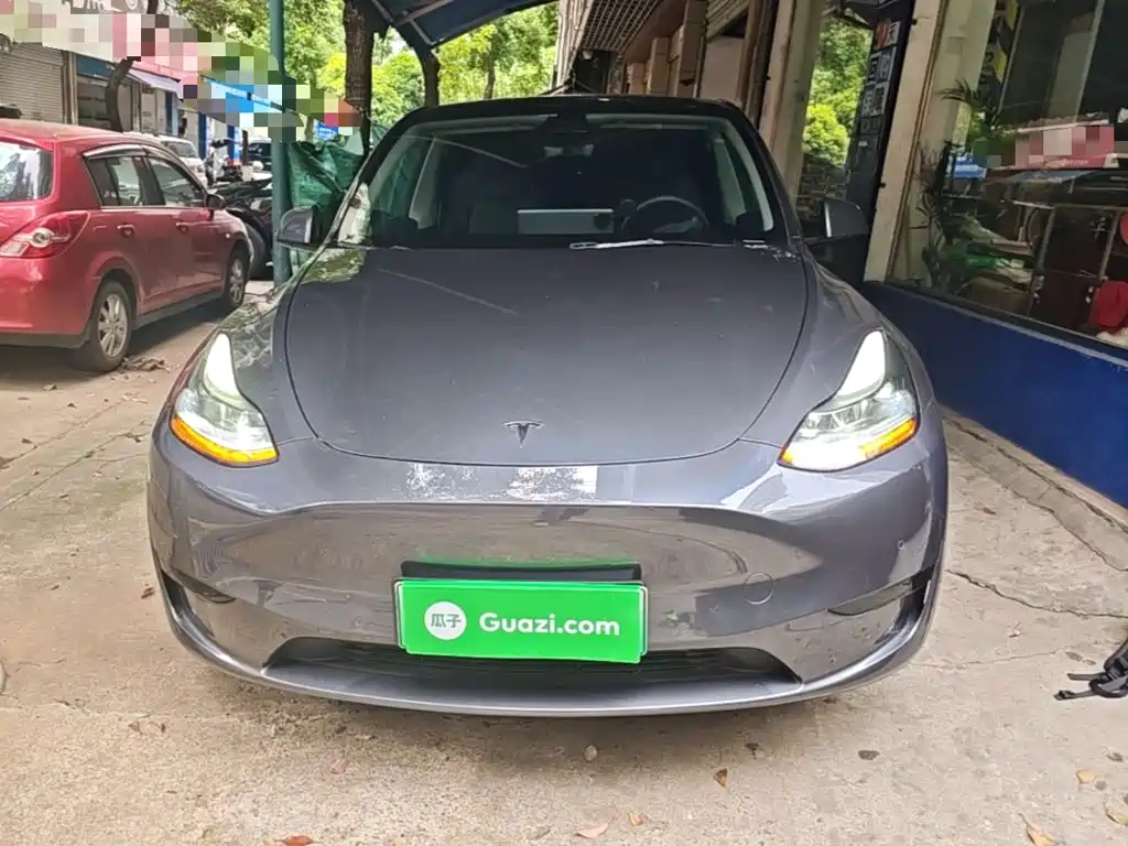 Фото 3 - Tesla Model Y