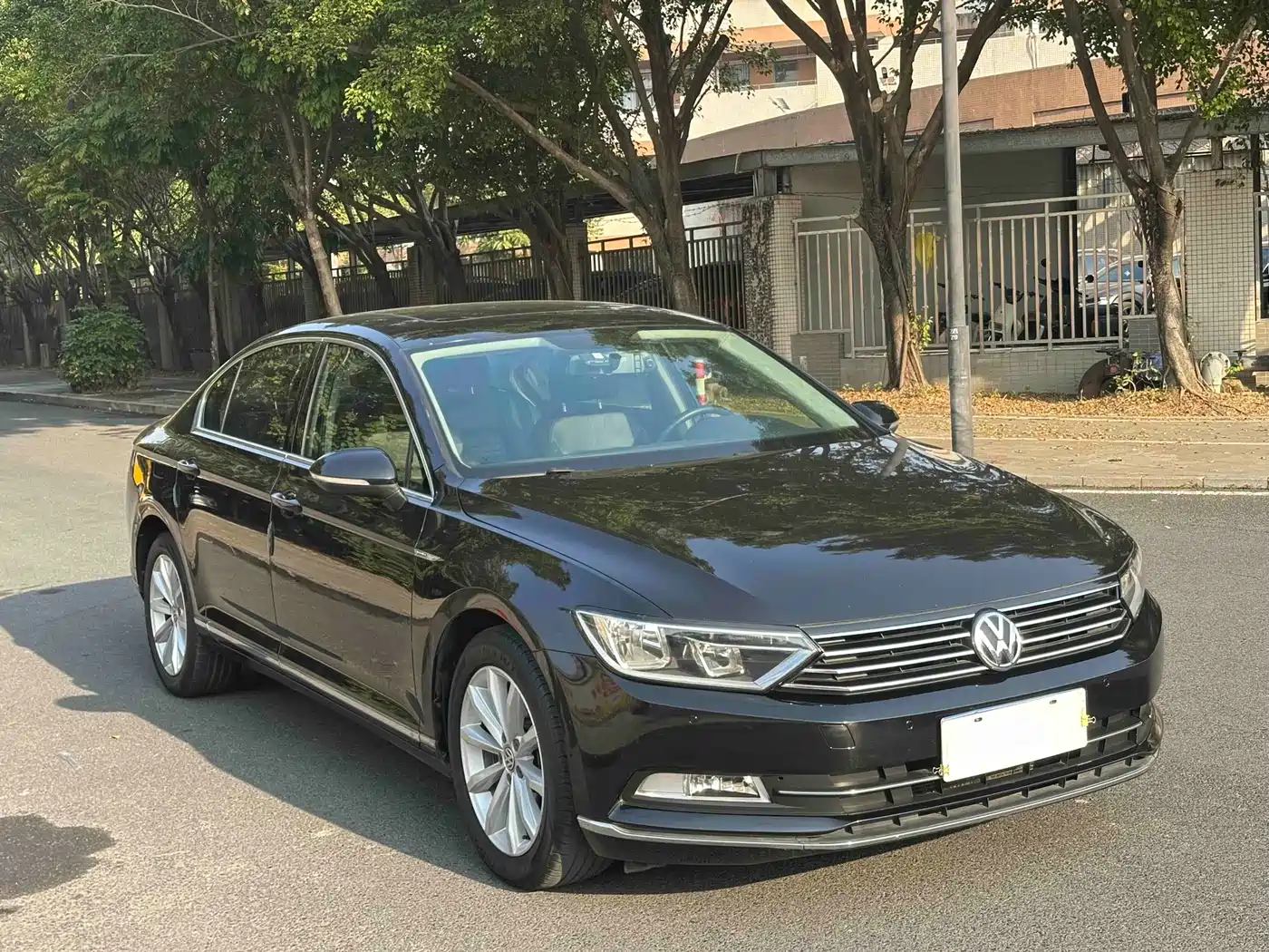 Volkswagen Magotan 2018 280TSI DSG Leading фото 3