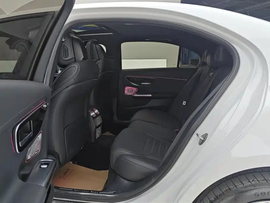 Mercedes-Benz C-Class 2023 Facelift C 200 L Sport Edition фото 11