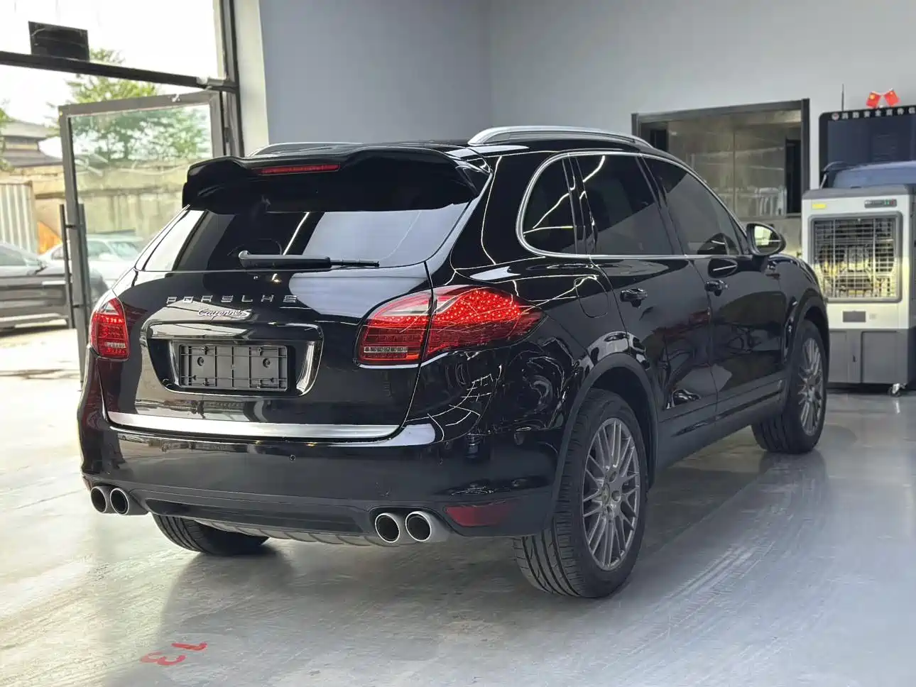 Porsche Cayenne 2011 Cayenne S 4.8L фото 4
