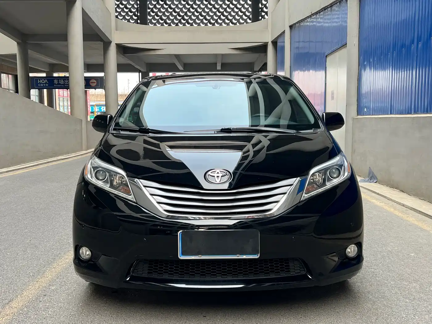 Toyota Sienna 2015 3.5L 4WD L фото 2