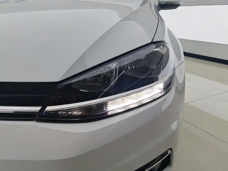 Volkswagen Golf 2020 280TSI DSG Comfort фото 5