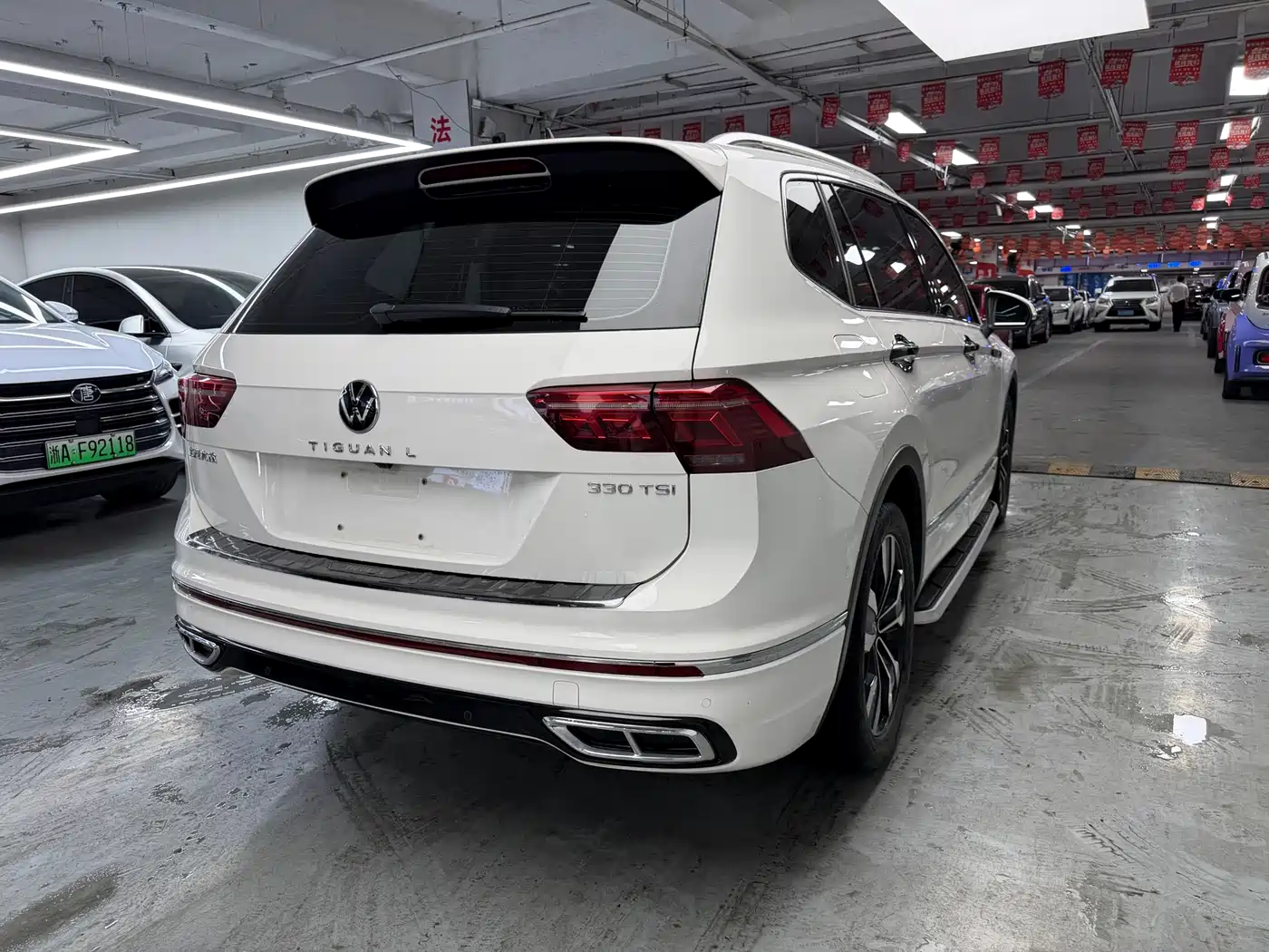 Volkswagen Tiguan L 2022 330TSI Auto 2WD R-Line Premium Edition фото 9