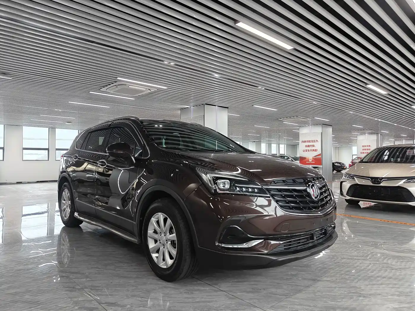 Фото 3 - Buick Envision Plus