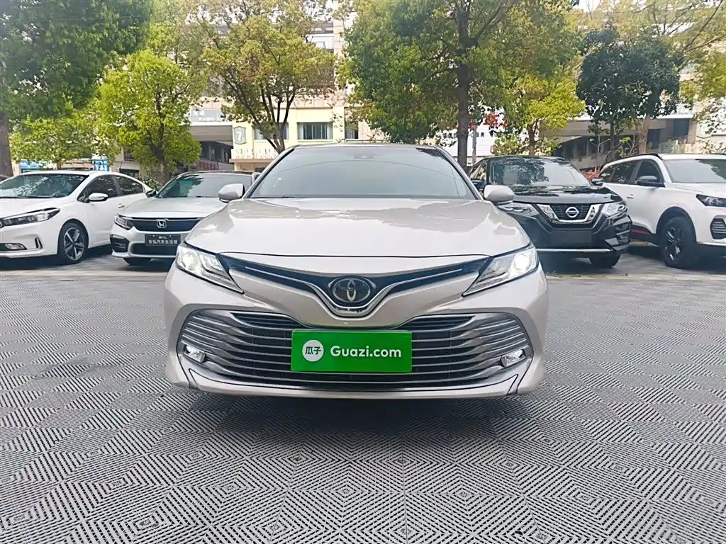 Toyota Camry 2019 Facelift 2.0G Luxury Edition фото 3