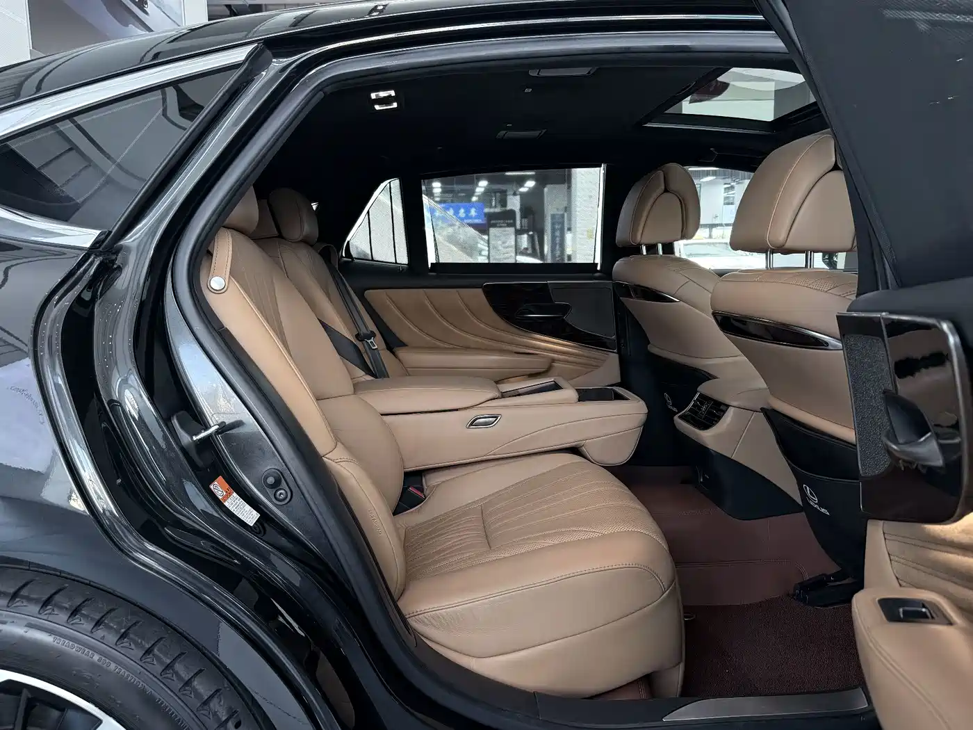 Lexus LS 2021 2021 500h Luxury Edition