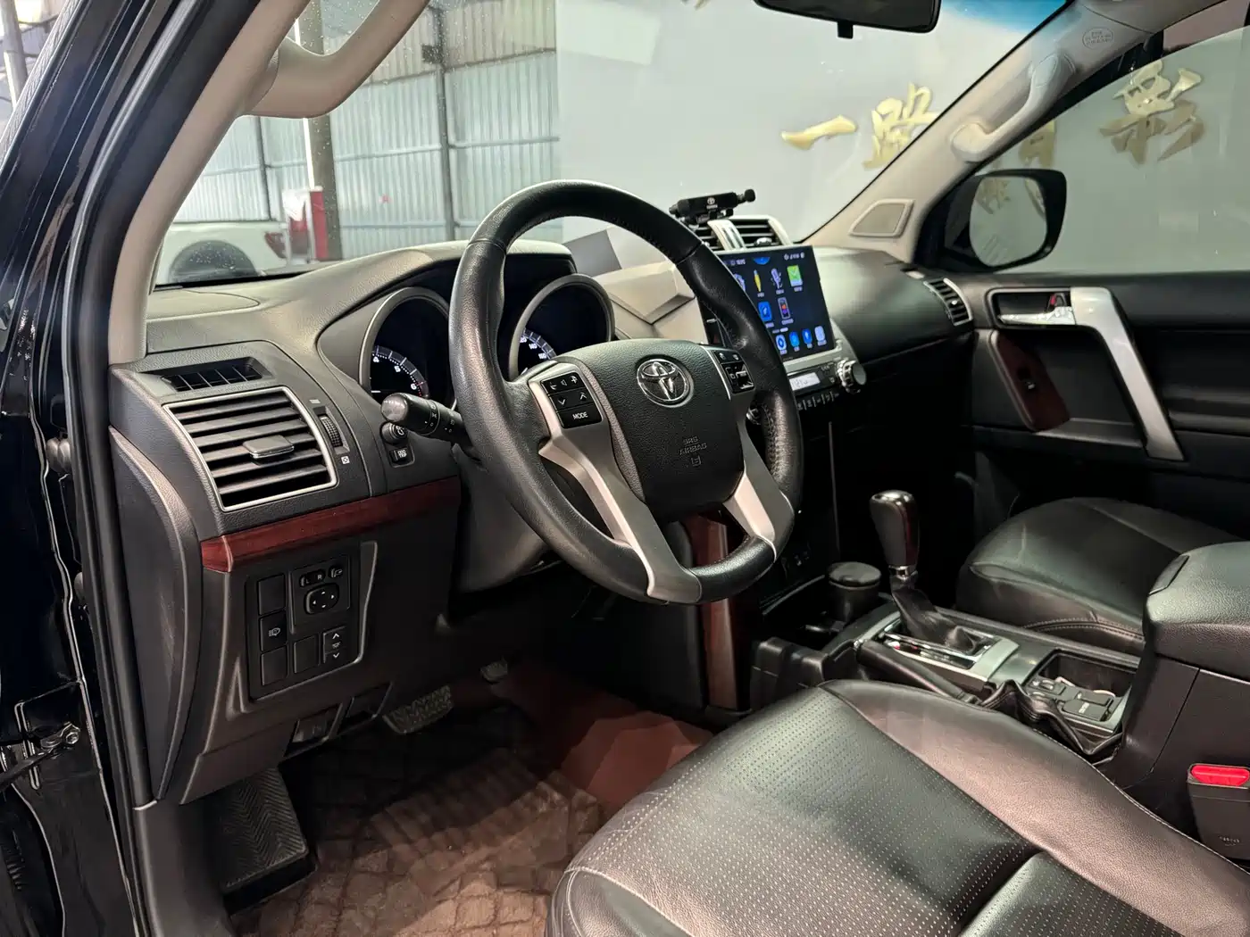 Toyota Prado 2014 4.0L Automatic TX-L фото 12