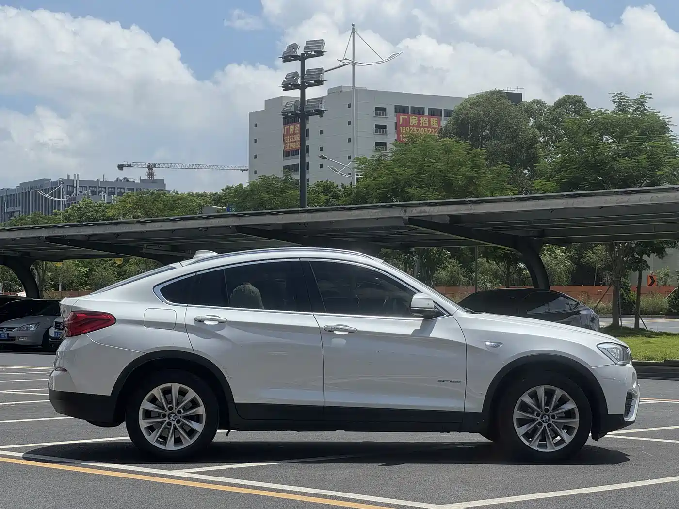 Photo 7 - BMW X4