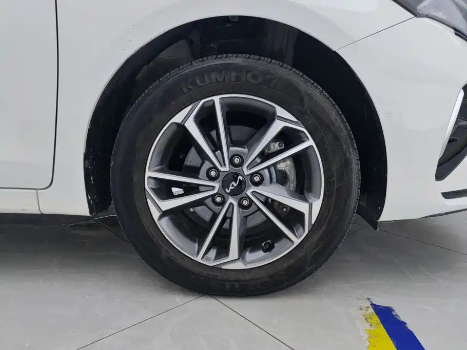 Kia K3 2025 2024 1.5L CVT Comfort Premium Edition