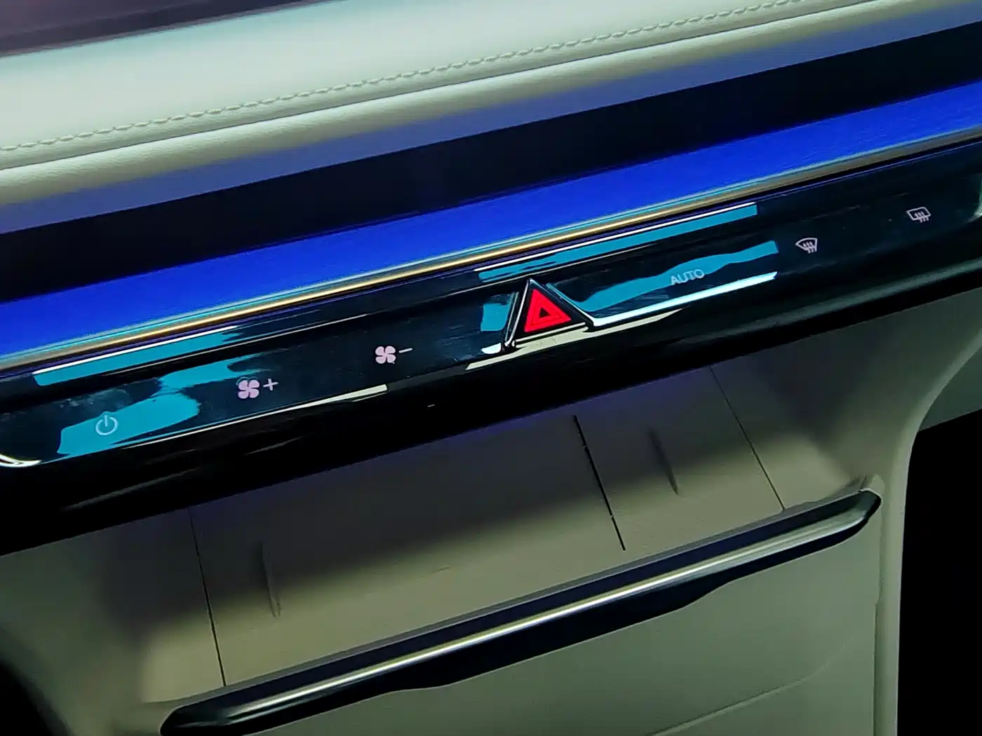 BUICK GL8 NEW ENERGY