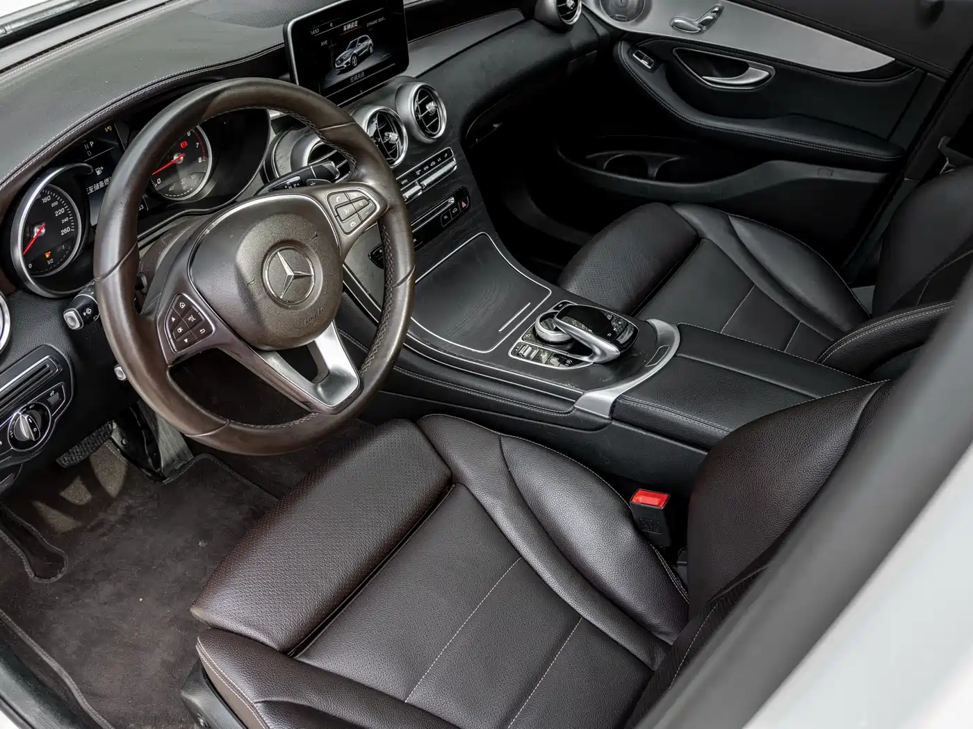 Mercedes-Benz GLC 2017 GLC 200 4MATIC фото 6