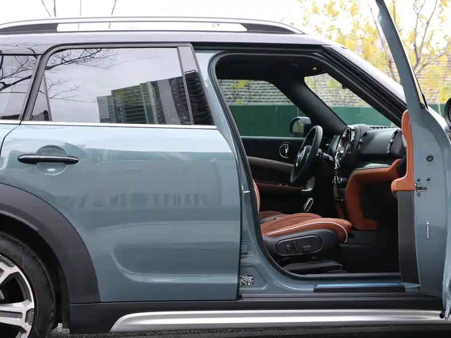 MINI COUNTRYMAN 2024 2023 Facelift 2.0T COOPER S ALL4 Connoisseur
