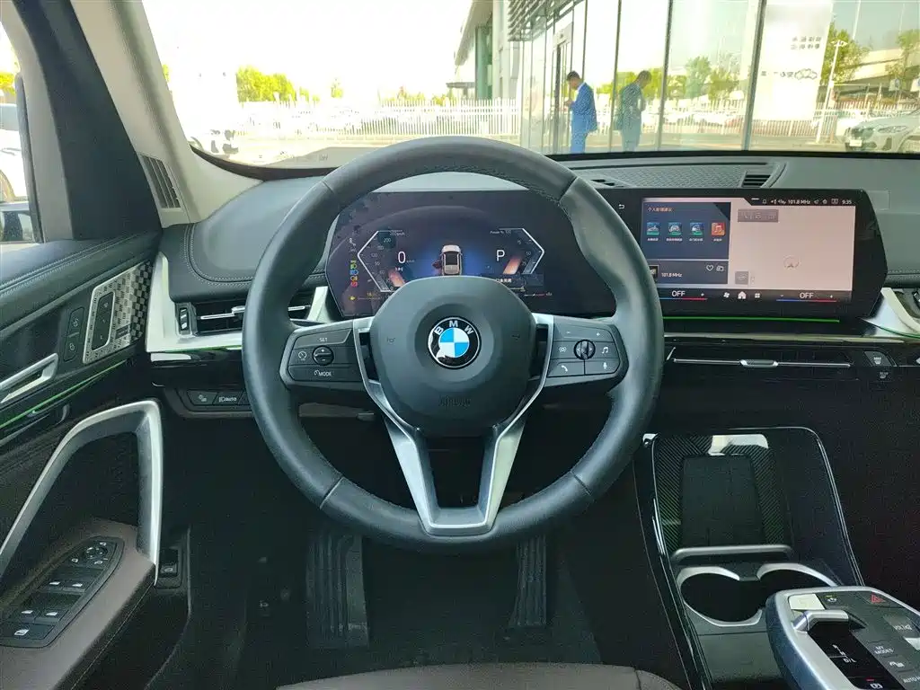 BMW X1 2024 sDrive25Li X Design Package фото 4