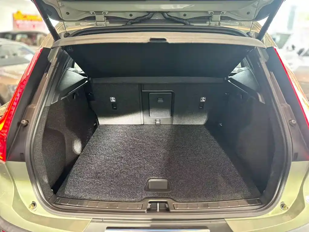 Volvo XC40 2024 2024 B4 AWD Smart Elite Luxury Edition