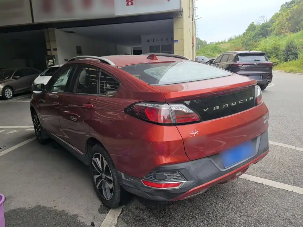 Venucia T90 2017 2017 2.0L CVT Smart Edition