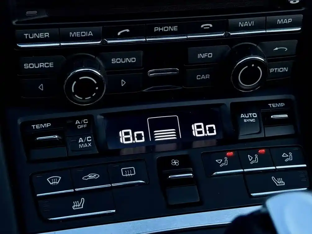 Photo 9 - Porsche 911