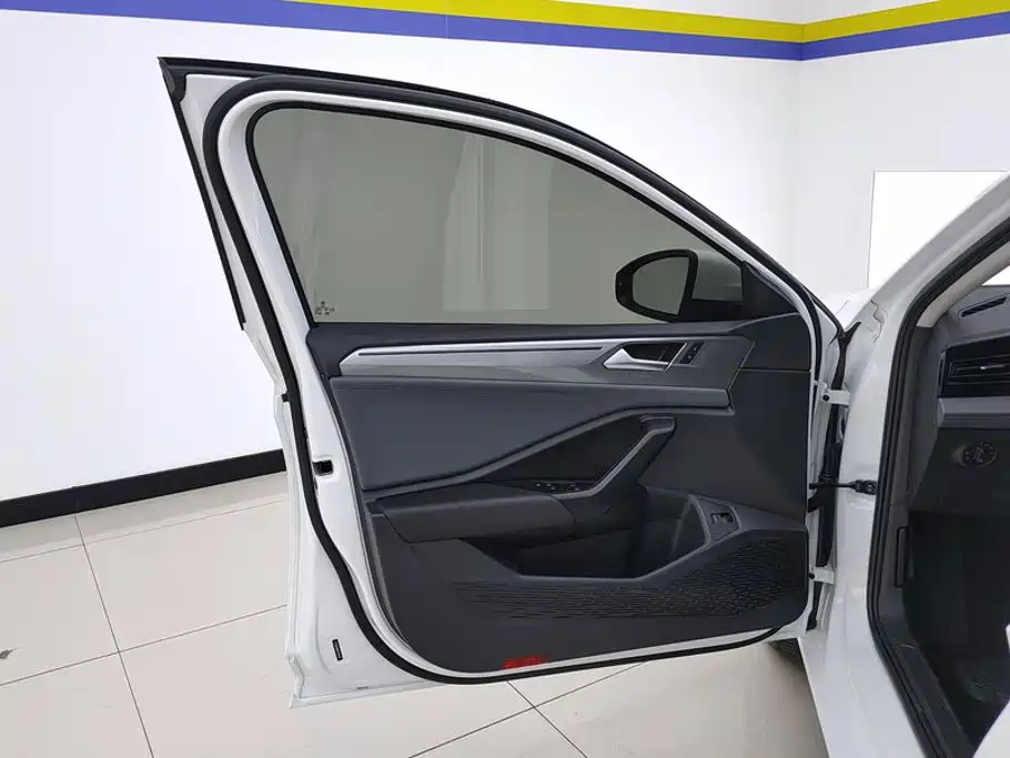 Volkswagen Sagitar, миниатюра 7