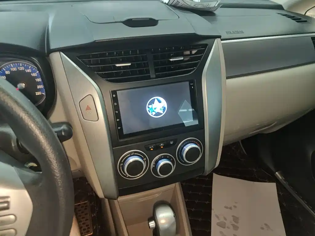 Venucia R50 2016 2015 1.6L Automatic Luxury Edition