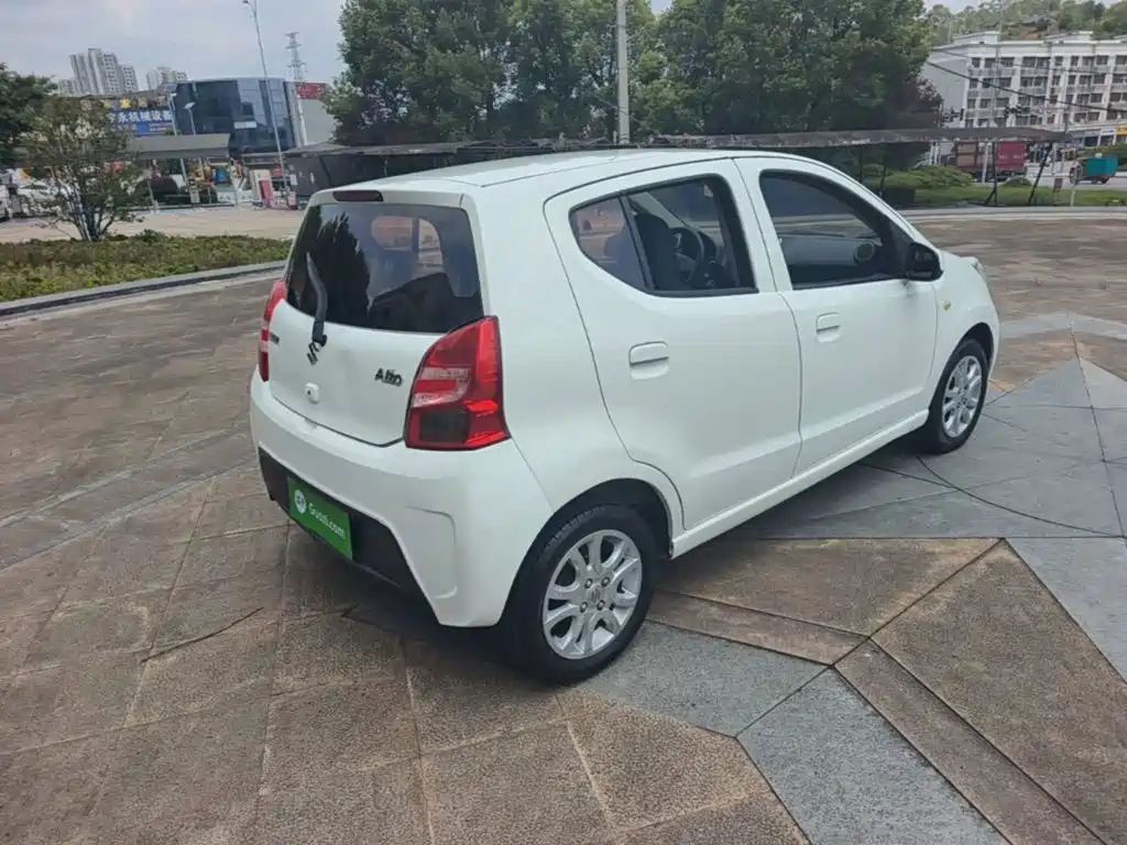 Suzuki Alto 2017 2013 1.0L Automatic Deluxe