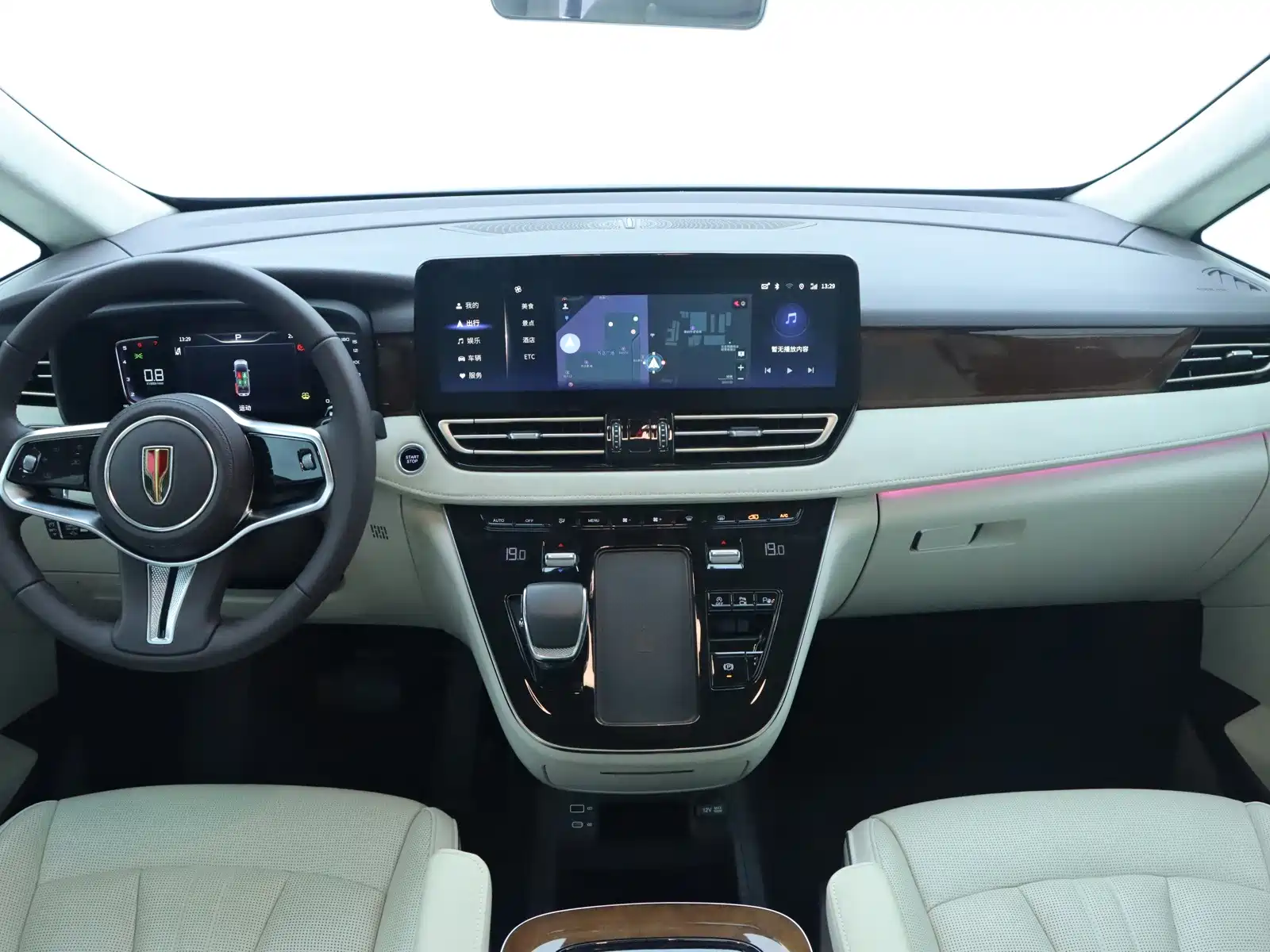 Фото 21 - Hongqi HQ9