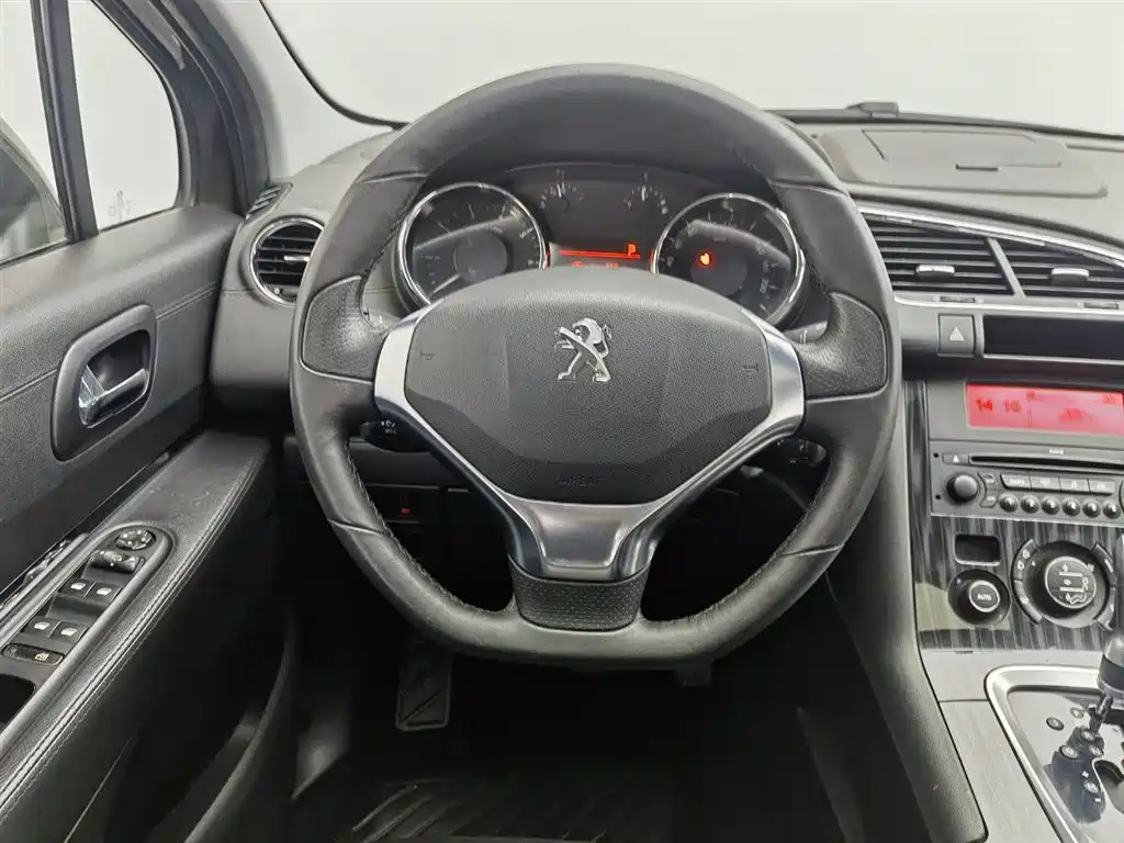Peugeot 3008 2013 2.0L Automatic Trend Edition фото 11