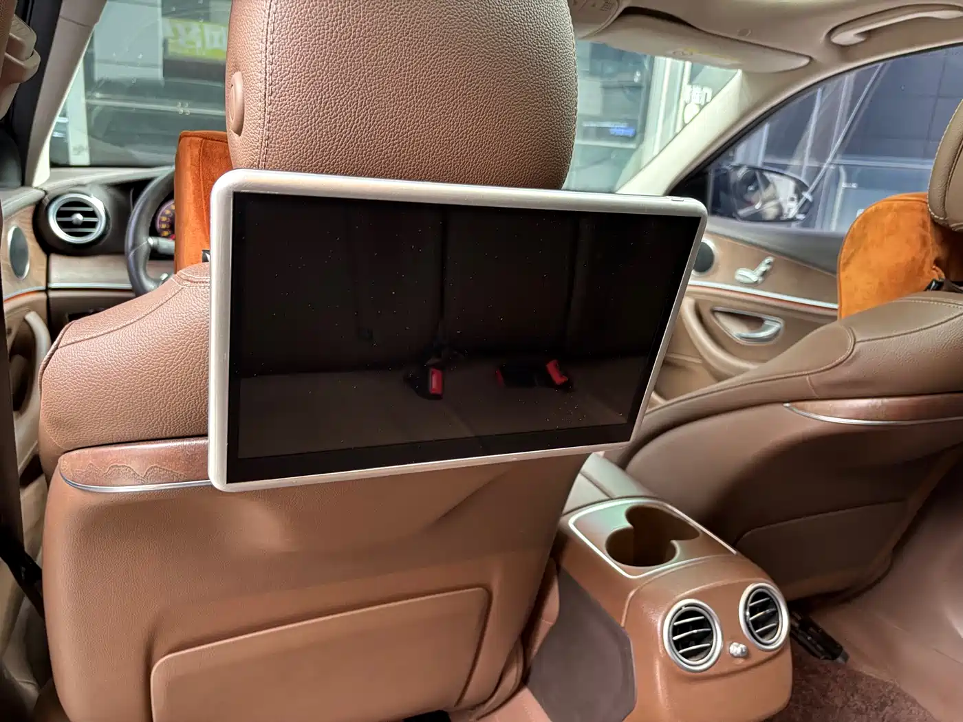 Mercedes-Benz E-Class 2018 E 200 L фото 24
