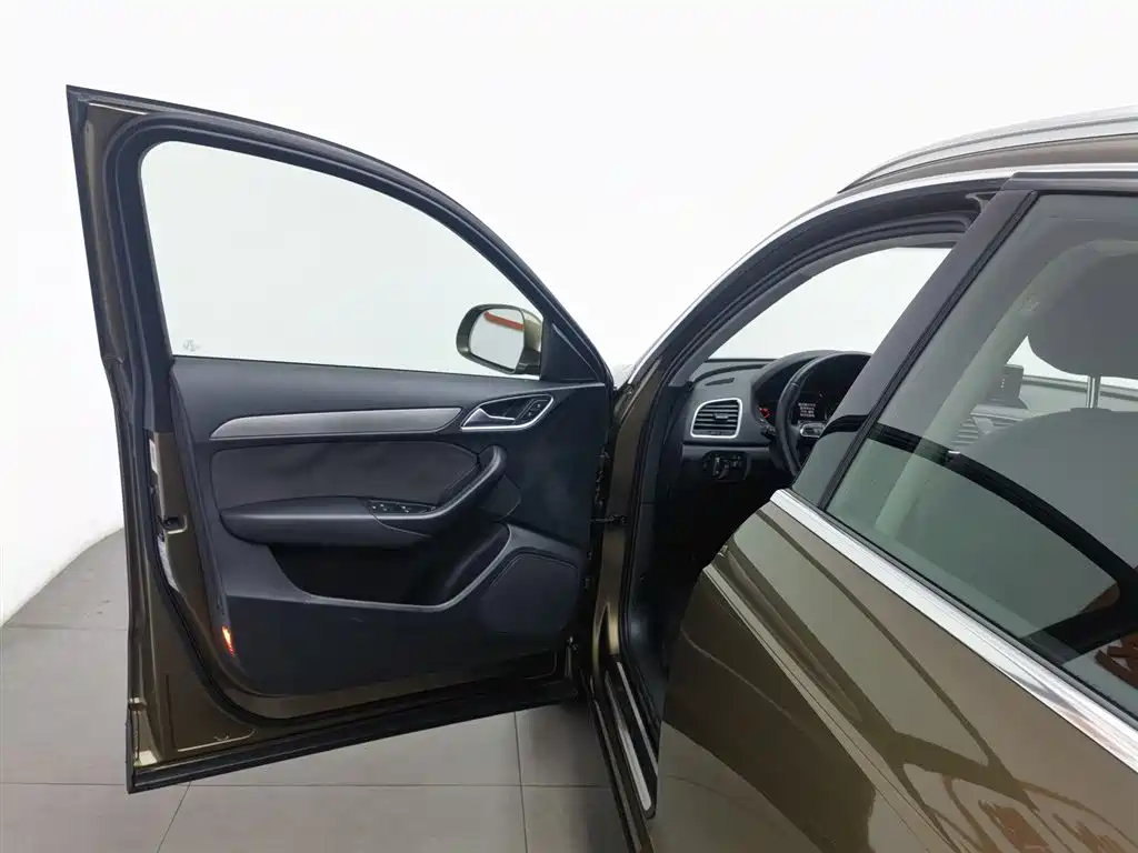 Audi Q3 2015 30 TFSI Progressive фото 8