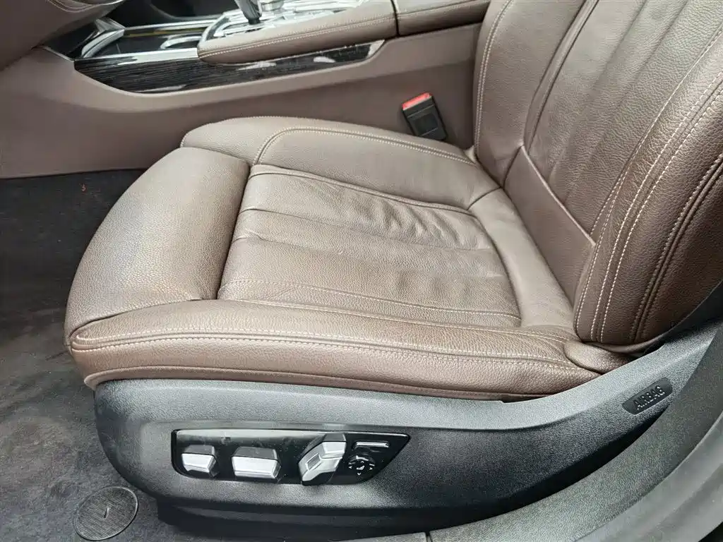 BMW 7 Series 2018 730Li Leading Type M Sport Package фото 20