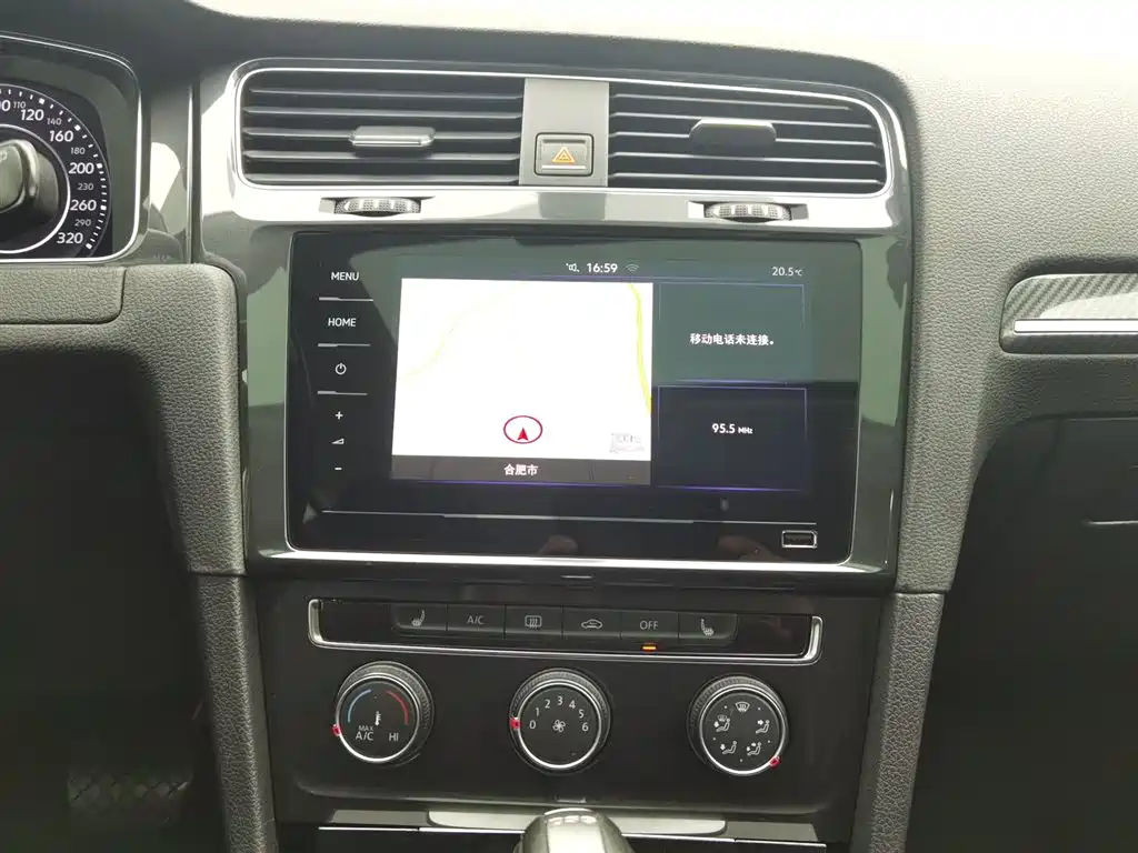 Volkswagen Golf 2020 Beloved Edition 280TSI DSG Luxury фото 12