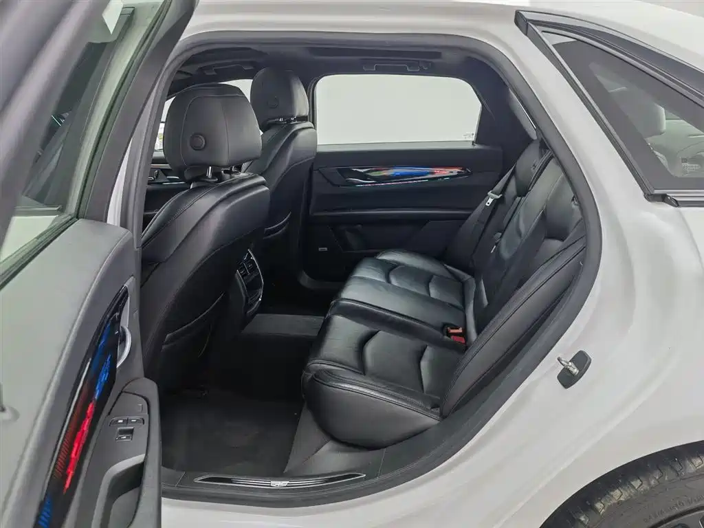 Photo 15 - Cadillac CT6