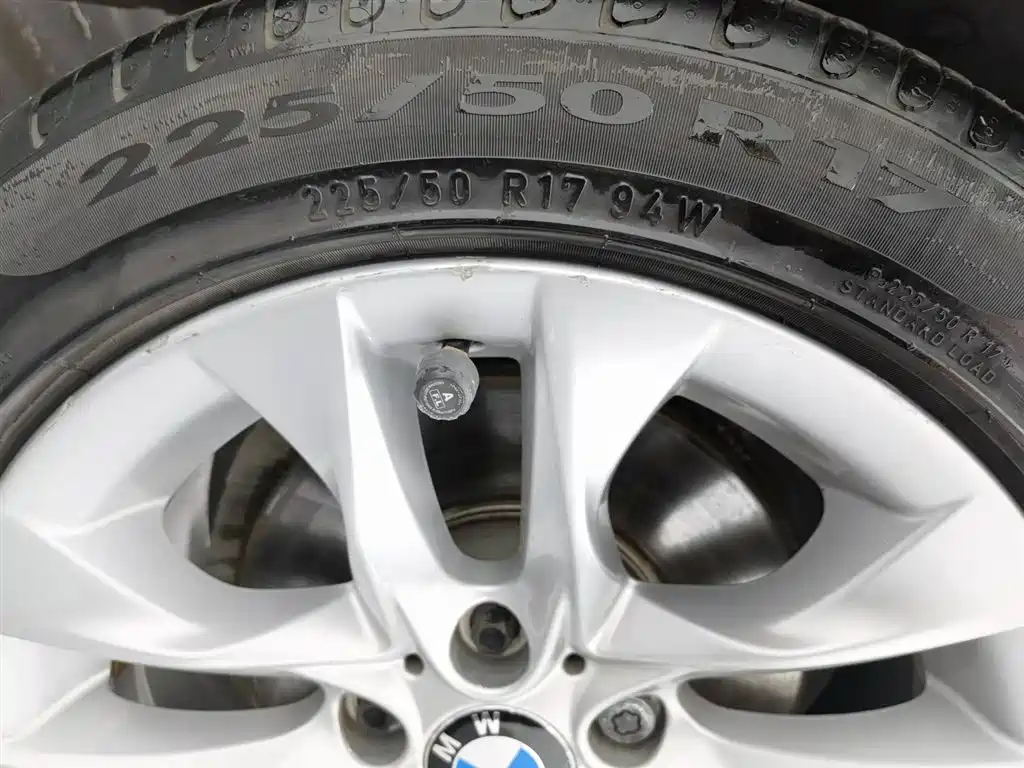 BMW X1 2015 Model sDrive18i Fashion Advanced Edition фото 24