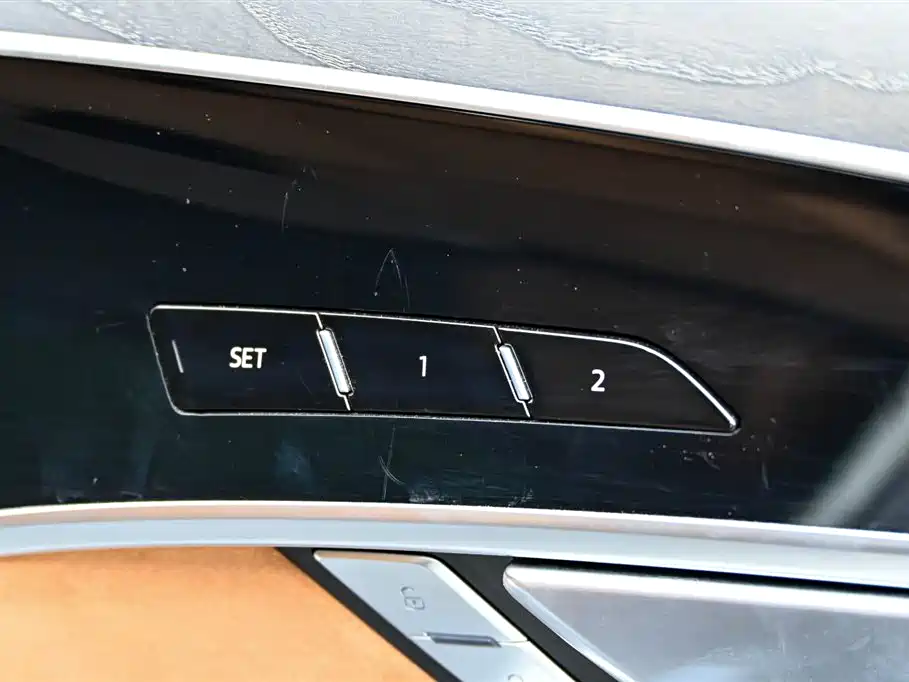 Audi A8 2024 Model A8L 50 TFSI quattro Premium Selection фото 31