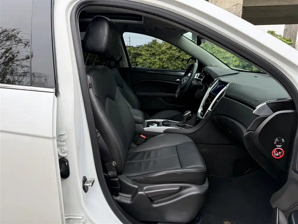 Cadillac SRX 2015 3.0L Comfort фото 12